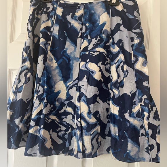 Ann Taylor Beautiful Skirt - Picture 4 of 8